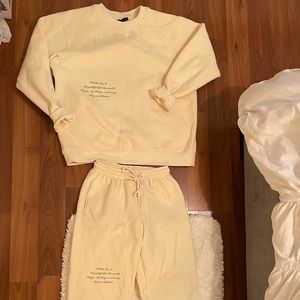 White Fox Boutique Matching sweatsuit.